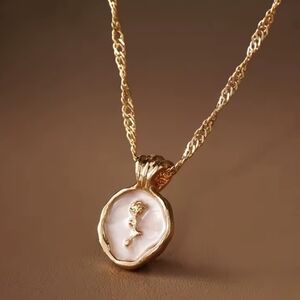 NEW Golden Coquette Style Dainty Chain Necklace w/ Rose Flower Circle Pendant
